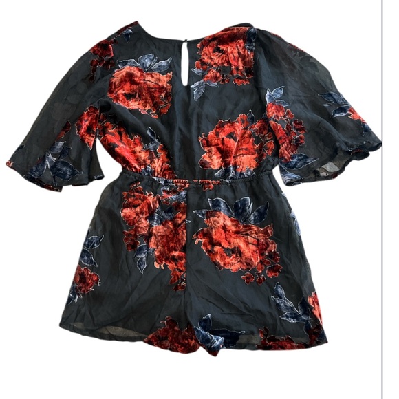 As U Wish Black Floral Velvet Sheer Longsleeve Romper Size L - Picture 2 of 10